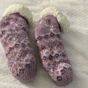 Muk Luks Cozy Purple and White Textured Socks